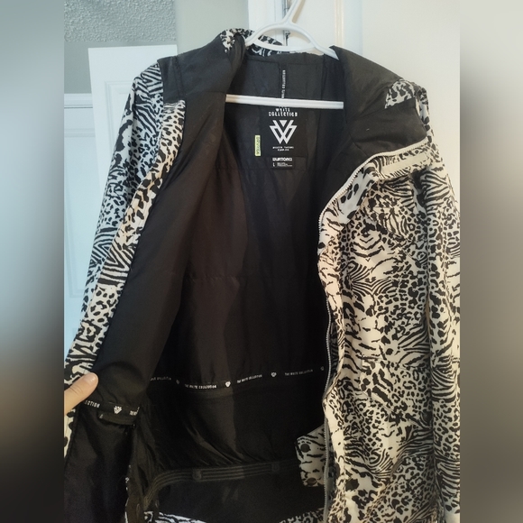Burton x Shaun White Animal Print Snowboarding Jacket - Picture 2 of 4
